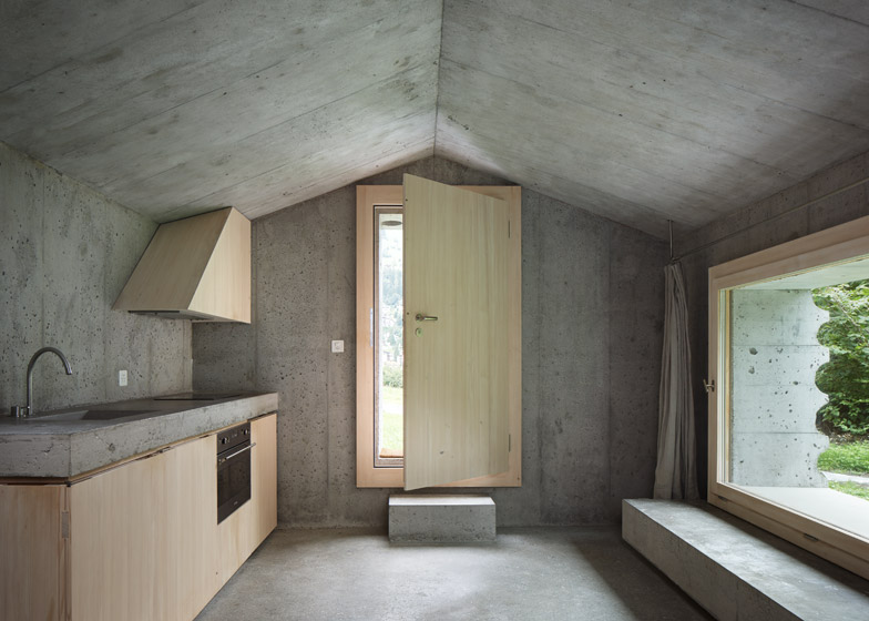 Refugi_Lieptgas_Concrete_Cabin_by_Nickish_Sano_Walder_Architects_ralph_feiner_784_1