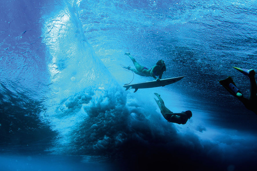 Unusual-Poetic-Pictures-of-Surfers9