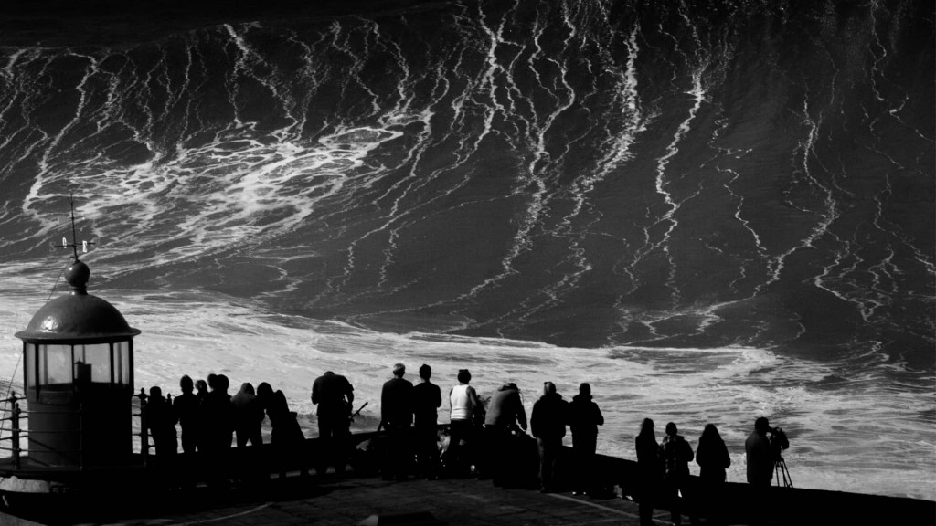 The giant waves of Nazaré filmed in 4K Somewhere Documenting Culture