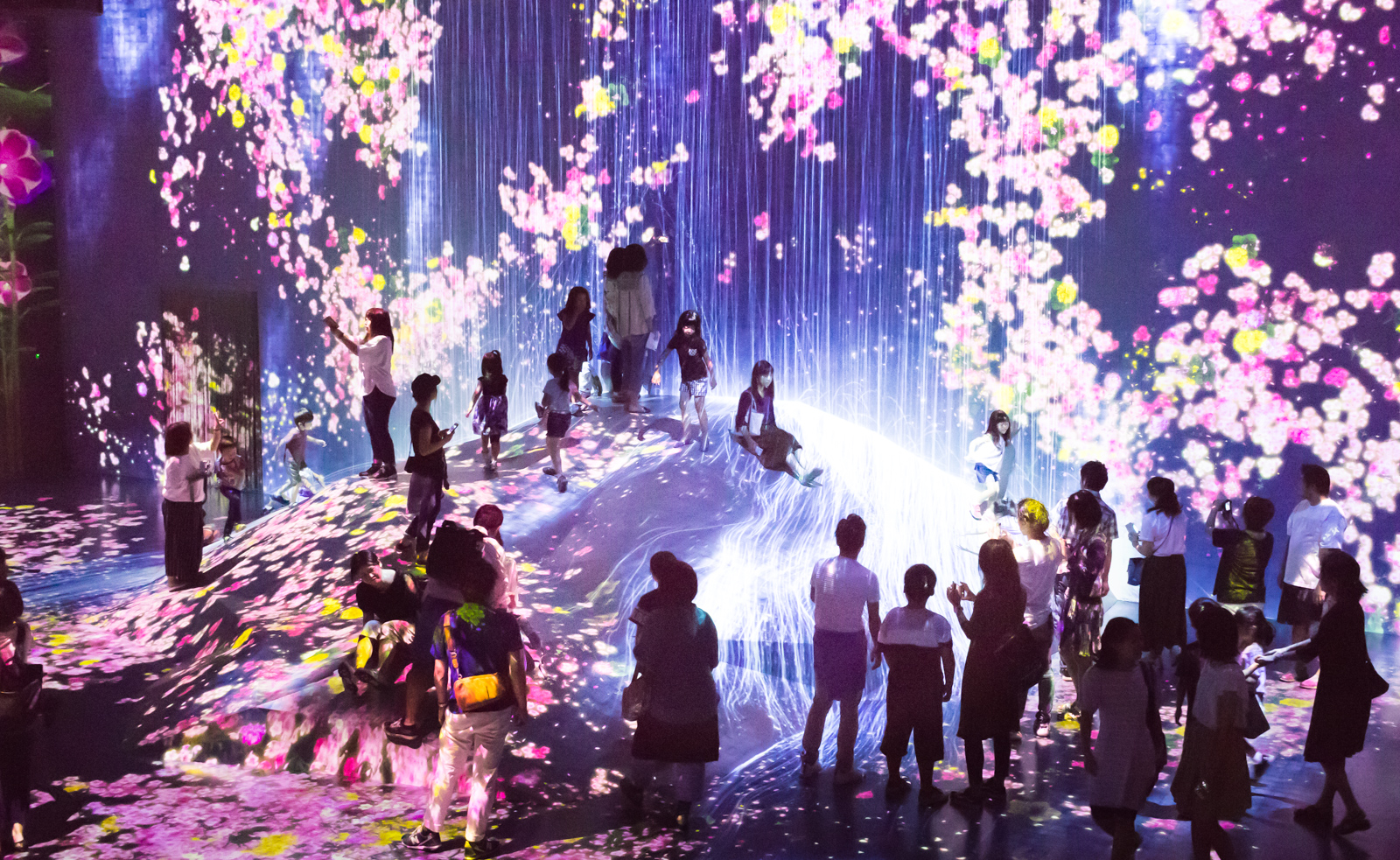 TeamLab Borderless In Shanghai Somewhere Documenting Culture teamlab-borderless-in-shanghai-somewhere-documenting-culture